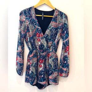 Design Lab paisley multicolor long sleeve romper. Lord & Taylor Sz S